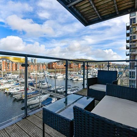 Just Stay Wales - Meridian Wharf, Marina View - 2 Bed Apartment スウォンジー エクステリア 写真