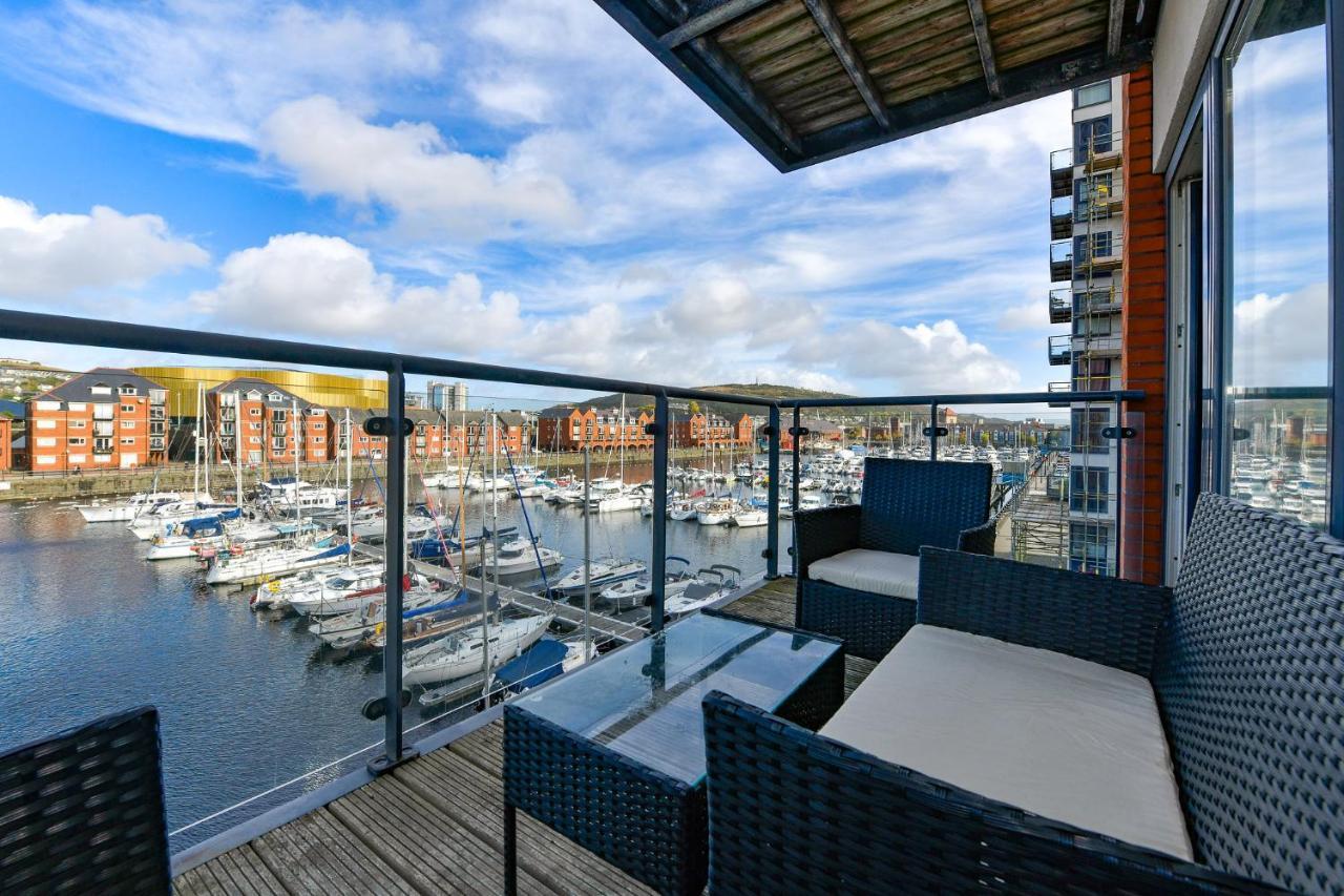 Just Stay Wales - Meridian Wharf, Marina View - 2 Bed Apartment スウォンジー エクステリア 写真